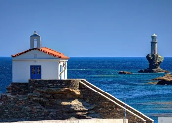 Η τουριστική κίνηση σε Άνδρο και Σαμοθράκη – Γεμίζουν τα ελληνικά νησιά το Σαββατοκύριακο