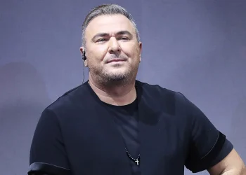 Αντώνης Ρέμος: Δεν ήταν 50.000 ευρώ οι φορολογικές δηλώσεις του, λέει ο δικηγόρος του