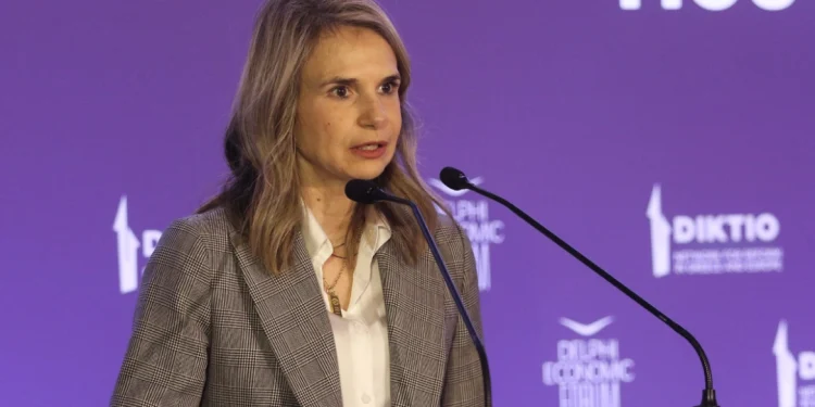 Μιλένα Αποστολάκη: Απέσυρε την υποψηφιότητά της για την προεδρία του ΠΑΣΟΚ