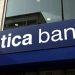 Attica Bank: Η ιστορία και οι σταθμοί μιας ιδιωτικοποίησης που ζημιώνει το δημόσιο με 800 εκατ.