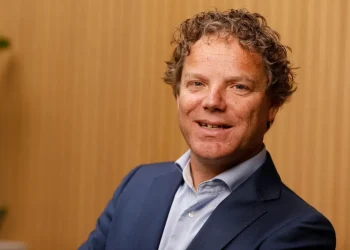 Tjerrie Smit (ΝΝ Group): Πώς το ΑΙ και η αξιοποίηση των δεδομένων αλλάζει τον ασφαλιστικό κλάδο