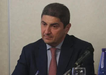 O Μητσοτάκης διέγραψε τον Αυγενάκη – Παραπέμπεται στην Επιτροπή Δεοντολογίας της Ν.Δ