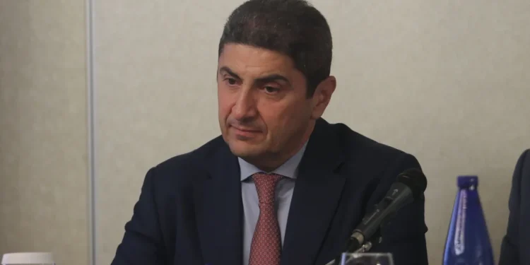 O Μητσοτάκης διέγραψε τον Αυγενάκη – Παραπέμπεται στην Επιτροπή Δεοντολογίας της Ν.Δ