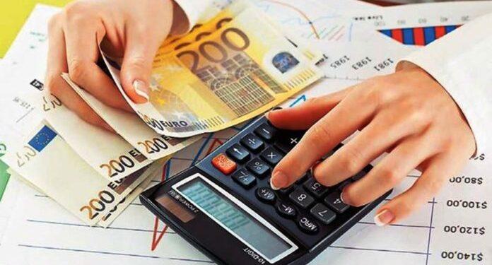 Εφορία: Ποιοι μπορούν να “σβήσουν” τις οφειλές τους