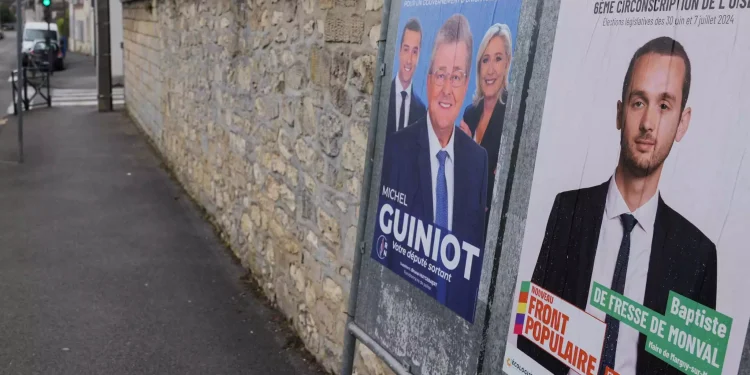 Εκλογές στη Γαλλία: Στις κάλπες για το β’ γύρο – Επικράτηση χωρίς αυτοδυναμία για την Λε Πεν δείχνει η τελευταία δημοσκόπηση