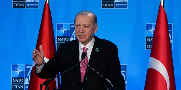 Ερντογάν ο ισορροπιστής: Δεν εγκλωβιζόμαστε, είμαστε και με τη Δύση και με την Ανατολή