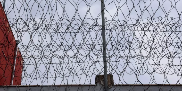 Κρατούνται υποδιευθυντής και υπάλληλοι των φυλακών Ιωαννίνων μετά από μεγάλη αστυνομική επιχείρηση