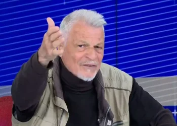 ΠΑΣΟΚ: Και ο δημοσιογράφος Γιάννης Κανελλάκης υποψήφιος πρόεδρος