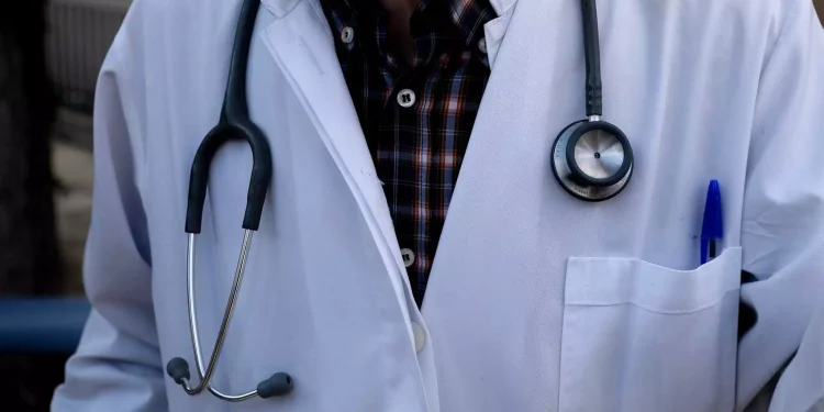 Απέχουν από την ηλεκτρονική συνταγογράφηση ως τη Δευτέρα οι ιδιώτες γιατροί