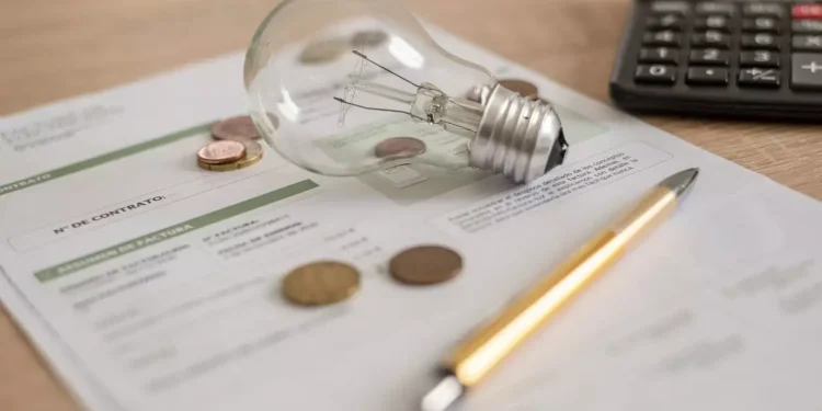 Τιμολόγια ρεύματος: Συγκράτηση των αυξήσεων από τη ΔΕΗ τον Ιούλιο