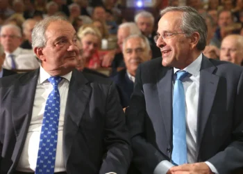 Πολεμικό Μουσείο: Η ευθεία επίθεση Σαμαρά, οι αιχμές Καραμανλή και η απάντηση του Μαξίμου – Το σκηνικό μιας προδιαγεγραμμένης ρήξης