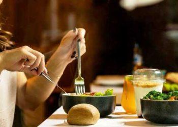 Η μακροζωία… περνάει από το πιάτο μας – Οι τροφές που χαρίζουν χρόνια