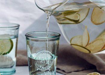 Πώς νερά, κρουασάν, σοκολάτες γίνονται διατροφικές βόμβες μέσα στον καύσωνα