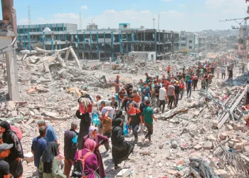 Χιλιάδες Παλαιστίνιοι φεύγουν από τη Γάζα μετά τις νέες διαταγές του στρατού του Ισραήλ