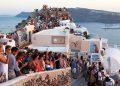 Ελληνικά νησιά: Βουλιάζουν από τουρίστες, ερημώνουν από γιατρούς