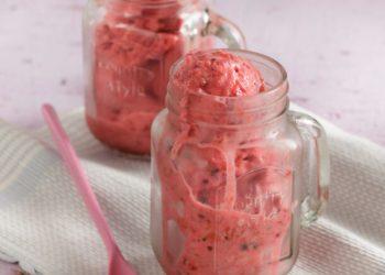 Σορμπέ φράουλα με δυόσμο χωρίς παγωτομηχανή