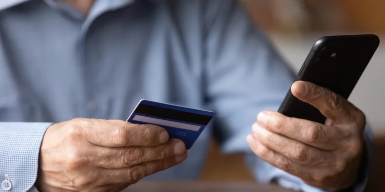 Λάρισα: Υποσχέθηκαν αποδοτικές επενδύσεις και του «έφαγαν» 35.000 ευρώ