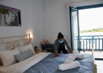 Τροπολογία στη Βουλή για τη δημιουργία δωματίων προσωπικού στα ξενοδοχεία