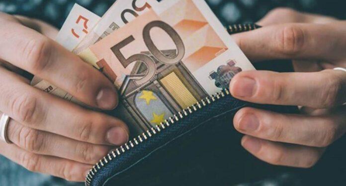 Μισθοί: Έρχονται οκτώ ανατροπές σε εργασία και ασφάλιση στο δεύτερο εξάμηνο