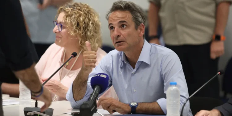 Ο Πρωθυπουργός Κυριάκος Μητσοτάκης με κλιμάκιο των συναρμόδιων υπουργών στην Πεντέλη σε σύσκεψη με τη συμμετοχή της Περιφέρειας Αττικής και δημάρχων για τα ευρήματα των αυτοψιών και τις δράσεις αποκατάστασης στις περιοχές που επλήγησαν από την πυρκαγιές ΓΙΑΝΝΗΣ ΠΑΝΑΓΟΠΟΥΛΟΣ / ΕUROKINISSI