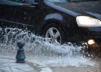 Καιρός – Μαρουσάκης: Ψυχρές αέριες μάζες κατηφορίζουν προς την Ελλάδα – Πού περιμένουμε καταιγίδες και χαλάζι