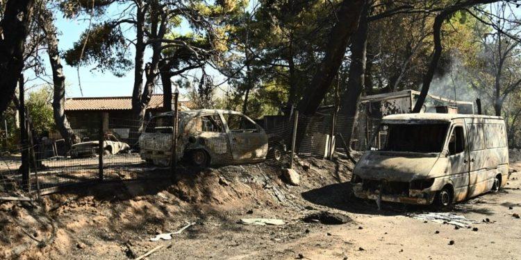 Φωτιά στην Αττική: Αυτά είναι τα μέτρα στήριξης για τους πυρόπληκτους