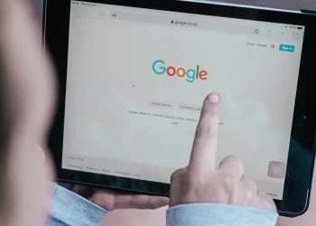 Η μηχανή αναζήτησης της Google UNSPLASH