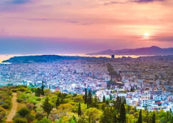 Στοχευμένοι έλεγχοι από την ΑΑΔΕ στις αγοραπωλησίες ακινήτων