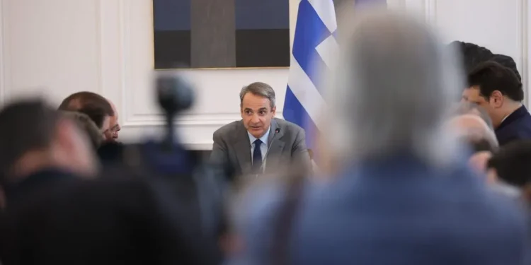 Τι εκτιμούν στο Μαξίμου πως θα συμβεί στον ΣΥΡΙΖΑ, τι λένε για Τσίπρα και ποιον βλέπουν για νέο πρόεδρο στο ΠΑΣΟΚ