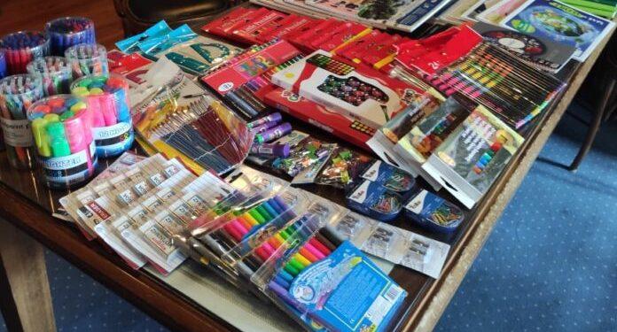 «Καίνε» οι τιμές στα σχολικά είδη: Αυξήσεις έως και 22% μέσα σε έναν χρόνο – Αναλυτικά παραδείγματα