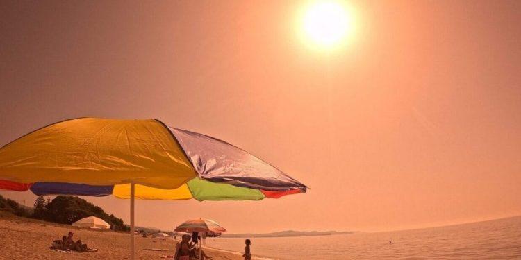 Καιρός: Στους 38 βαθμούς και σήμερα η θερμοκρασία – Που θα σημειωθεί σχετική πτώση