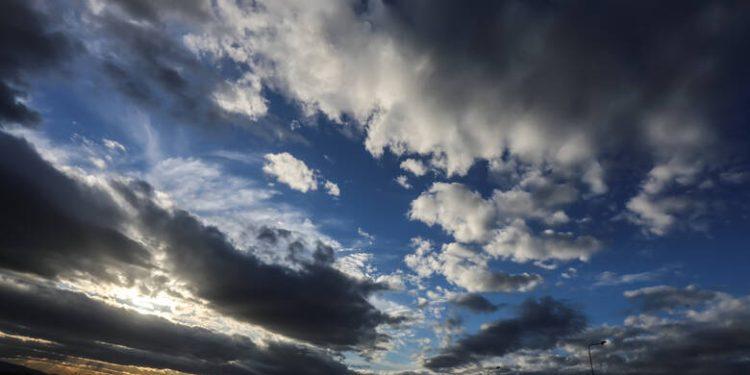 Καιρός: Καταιγίδες σε πολλές περιοχές – Έως 37 βαθμούς η θερμοκρασία