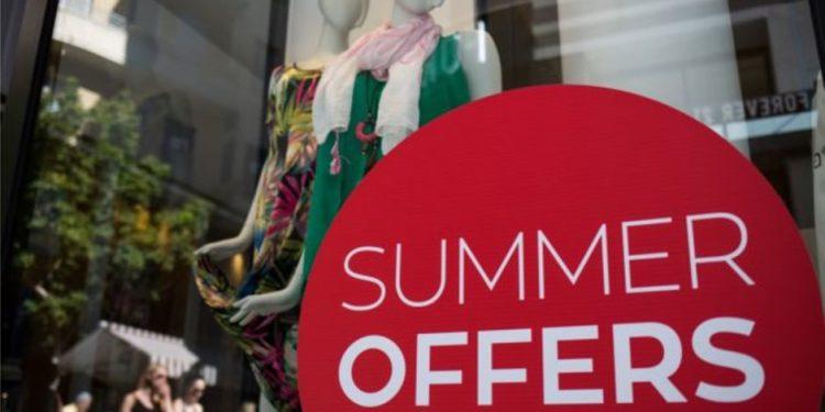 Καλοκαιρινές εκπτώσεις: Πότε τελειώνουν – Συμβουλές για τους καταναλωτές