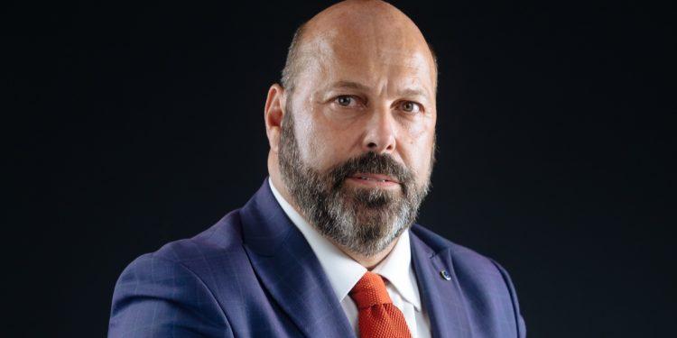 Συμπτύσσουν στους δήμους Πειραιά σχολεία και « τσουβαλιάζουν» μαθητές με μαθησιακές δυσκολίες-Κινητοποιήσεις προαναγγέλλει ο Λαγουδάκος