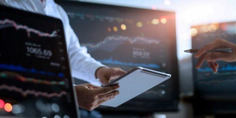 Εξαιρετική πρόοδος για την Ελλάδα στις αγορές: Αναβάθμιση στην επενδυτική κατηγορία και χρηματιστηριακή ανάκαμψη