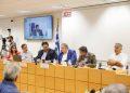 Υποστελέχωση, αρμοδιότητες και οικονομικά των ΟΤΑ στη σύσκεψη Λιβάνιου-δημάρχων Αττικής