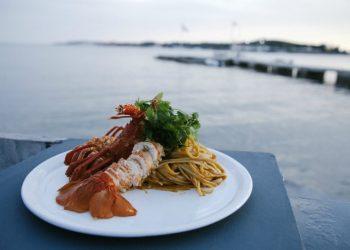 Πού θα φας τις καλύτερες αστακομακαρονάδες στα νότια προάστια