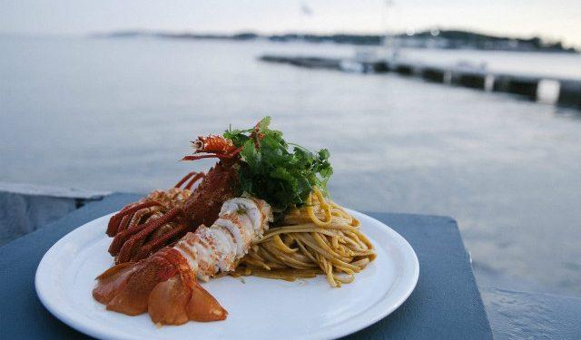 Πού θα φας τις καλύτερες αστακομακαρονάδες στα νότια προάστια