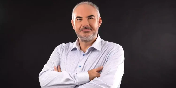 Βαμιεδάκης για τουρισμό: Με θετικό πρόσημο η φετινή σεζόν στην Ελλάδα