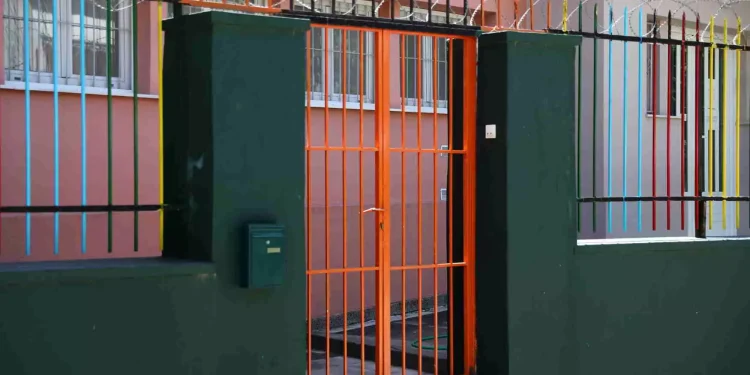 Μειώνονται αντί να αυξάνονται οι βρεφονηπιακοί σταθμοί στο δήμο Αθήνας