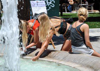 Καιρός: «Σφίγγει» η ζέστη σήμερα, «πέφτουν» οι άνεμοι