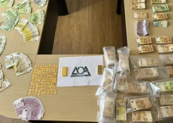 Τα κατασχεθέντα χρήματα απο την επιχειρηση της Οικονομικής Αστυνομίας Ελληνική Αστυνομία