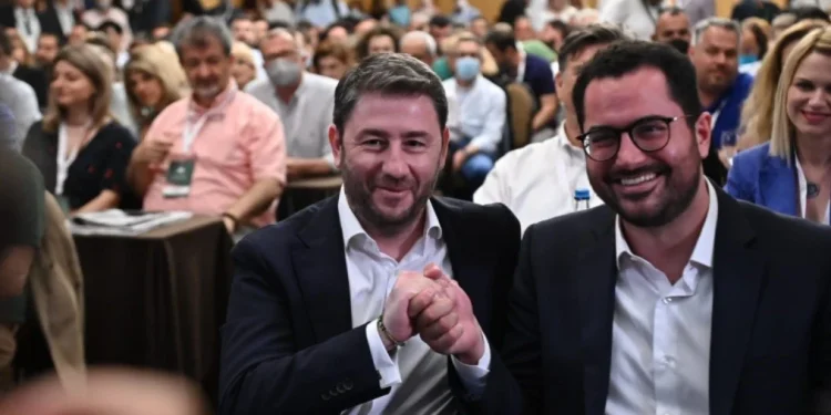 Μήνυμα Ανδρουλάκη: «Γελασμένοι όσοι νομίζουν ότι θα επιστρέψουν οι τυχωδιοκτισμοί»