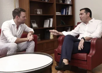 Ο Στέφανος Κασσελάκης με τον Αλέξη Τσίπρα ΛΙΑΚΟΣ ΓΙΑΝΝΗΣ/INTIME NEWS