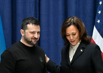 Τετ α τετ Χάρις – Ζελένσκι στην Ουάσινγκτον: Όλες οι εξελίξεις στο μέτωπο