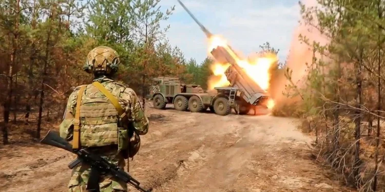 «Σφυροκόπημα» των Ρώσων στο Χάρκοβο – Tρεις νεκροί, εννέα τραυματίες