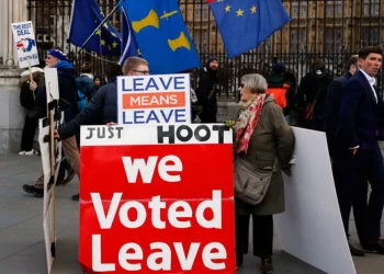 Το 56% των Βρετανών θα ψήφιζε και σήμερα υπέρ του Brexit, σύμφωνα με δημοσκόπηση