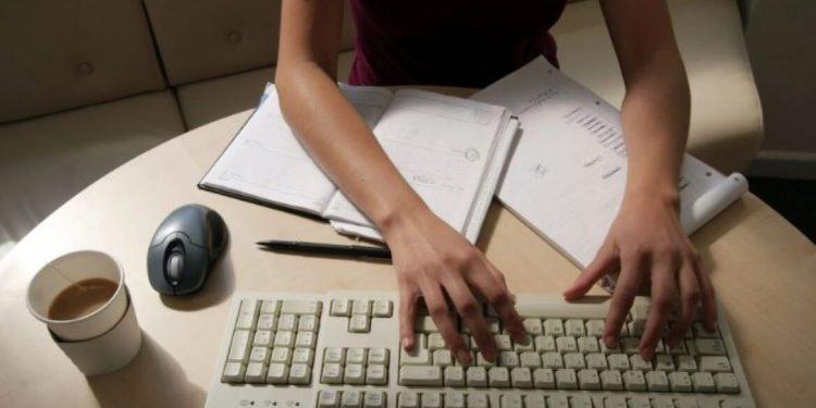 Επιταγή ακρίβειας: Ποιοι θα λάβουν έως 200 ευρώ