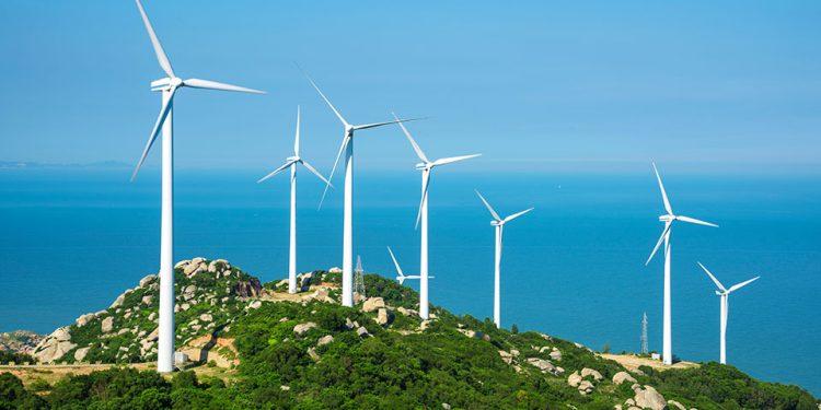 Δήμαρχος έστειλε 110 σελίδες αντιρρήσεων στο ΥΠΕΝ για τα αιολικά πάρκα