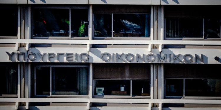 Αγώνας δρόμου του ΥΠΕΘΟ για τα 3,6 δισ. της 5ης δόσης από το Ταμείο Ανάκαμψης